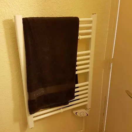 Confortable A - 16 M², Parking Gratuit