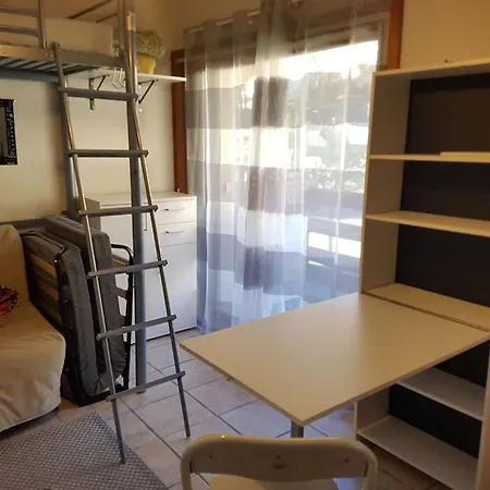 Confortable A - 16 M², Parking Gratuit Apartman