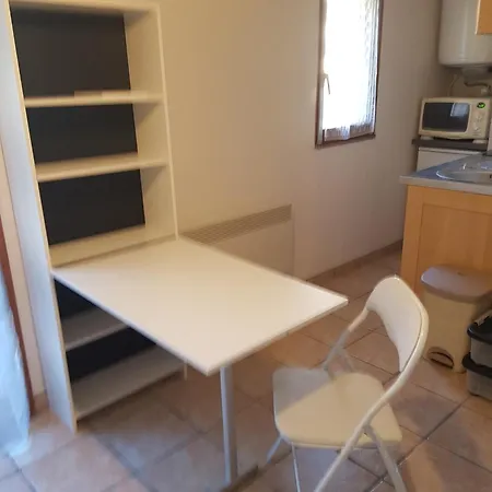 Apartman Confortable A - 16 M², Parking Gratuit *